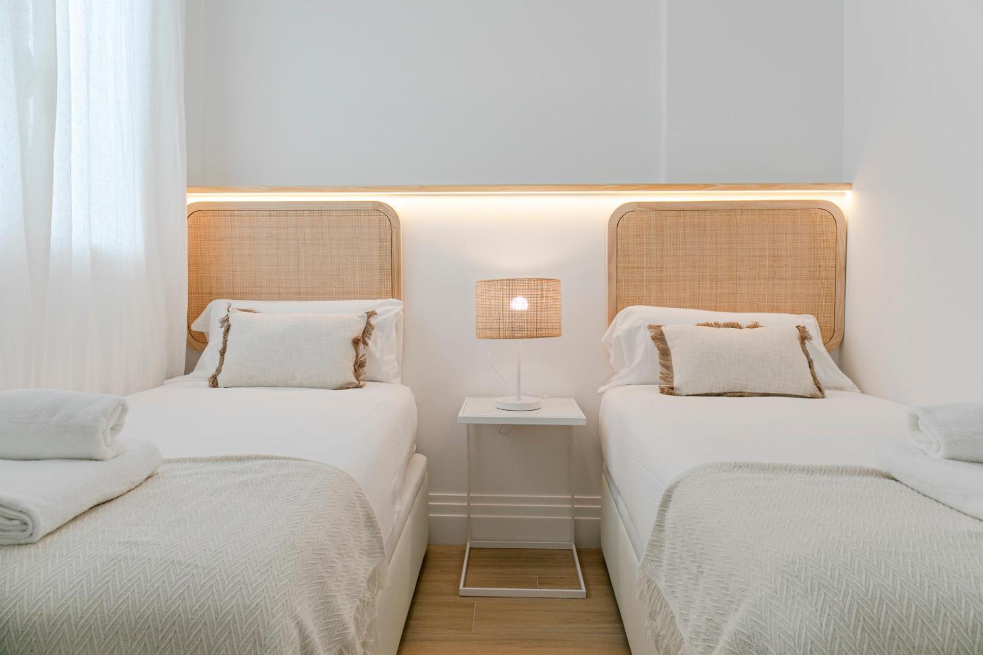 Isg Apartments Faustino 45 Seville Ngoại thất bức ảnh