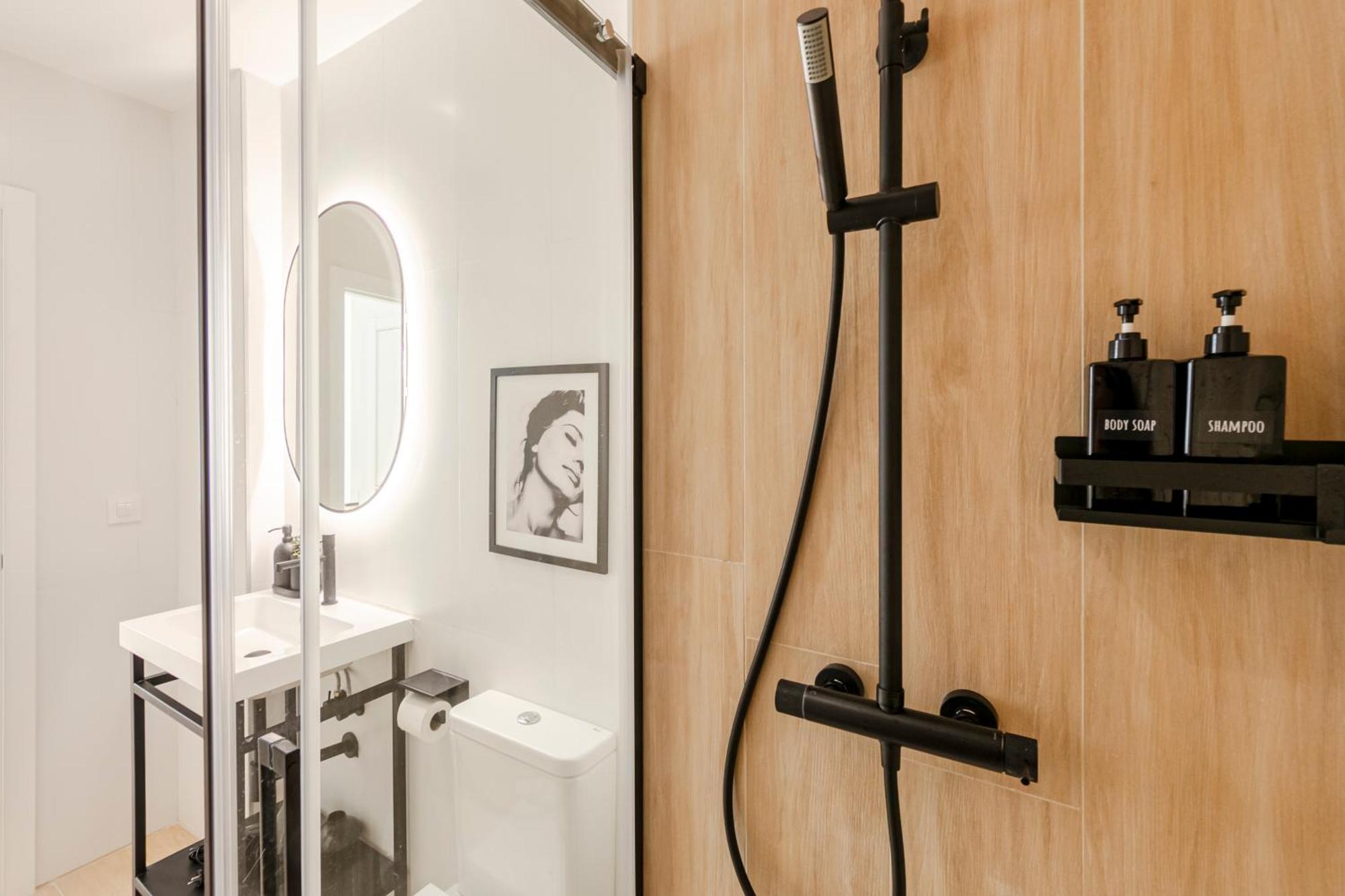Isg Apartments Faustino 45 Seville Ngoại thất bức ảnh