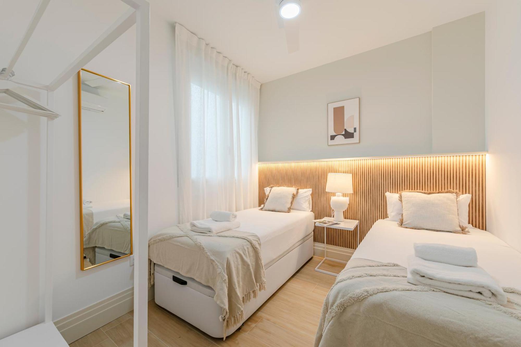 Isg Apartments Faustino 45 Seville Ngoại thất bức ảnh